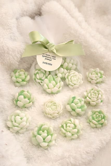 Sabonete de mini suculentas — lembrancinha hanami personalizável